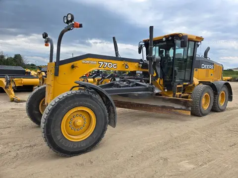 2015 John Deere 770G