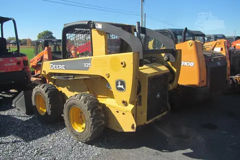 2007 John Deere 325