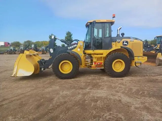 2022 John Deere 524P