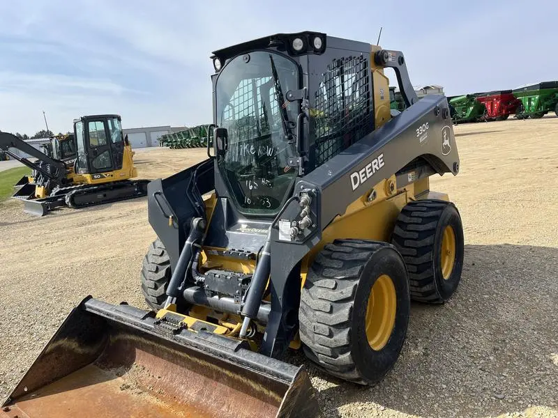 2021 John Deere 330G