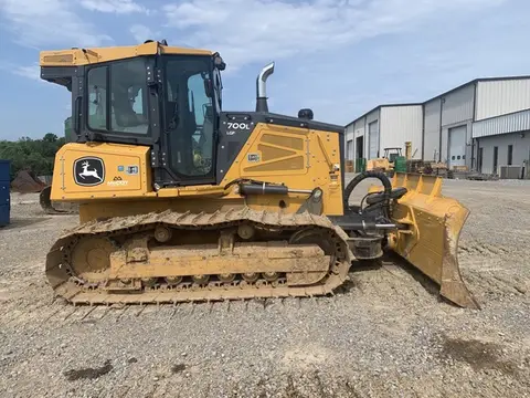 2023 John Deere 700L