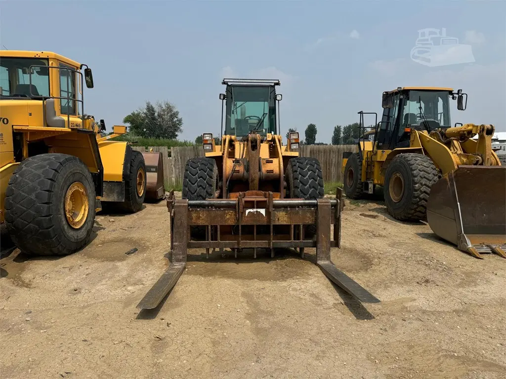 1998 Case 821B