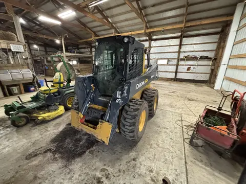 2023 John Deere 324G