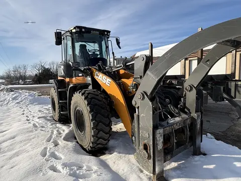 2025 Case 621G