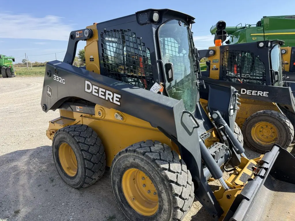 2019 John Deere 332G
