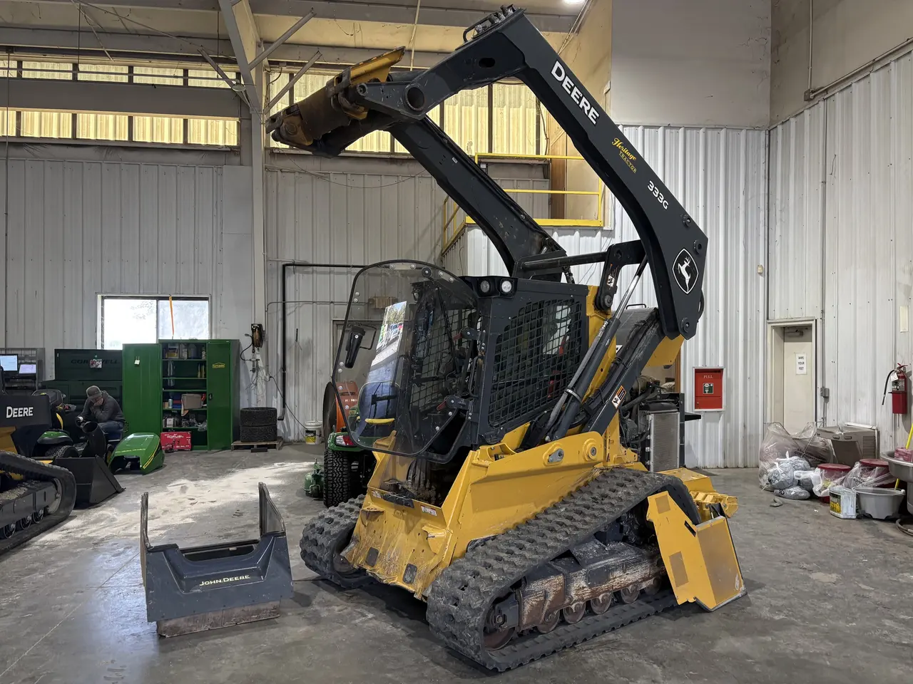2023 John Deere 333G