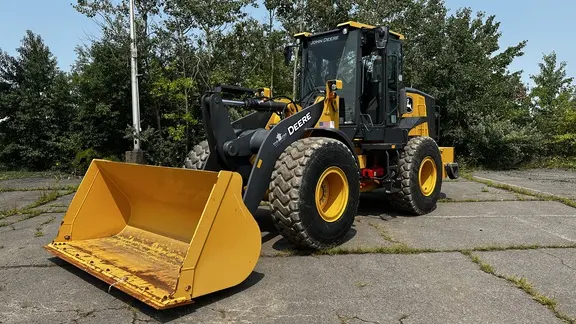 2025 John Deere 544G