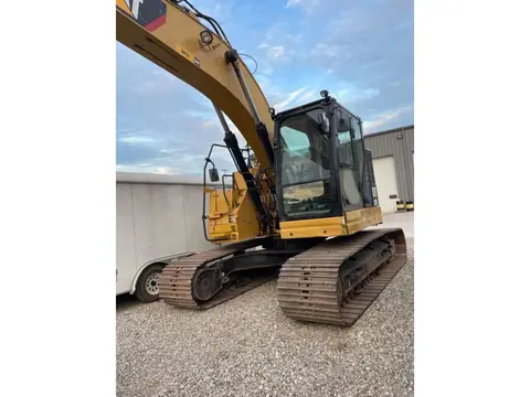 2019 Caterpillar 325FLCR