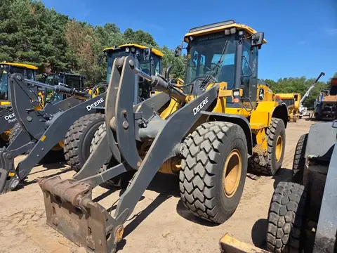 2023 John Deere 624P
