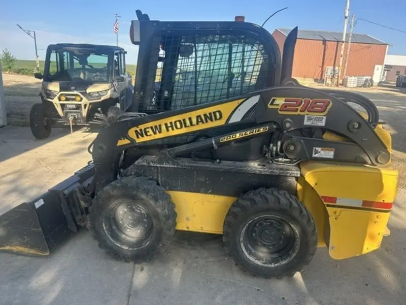 2011 New Holland L218