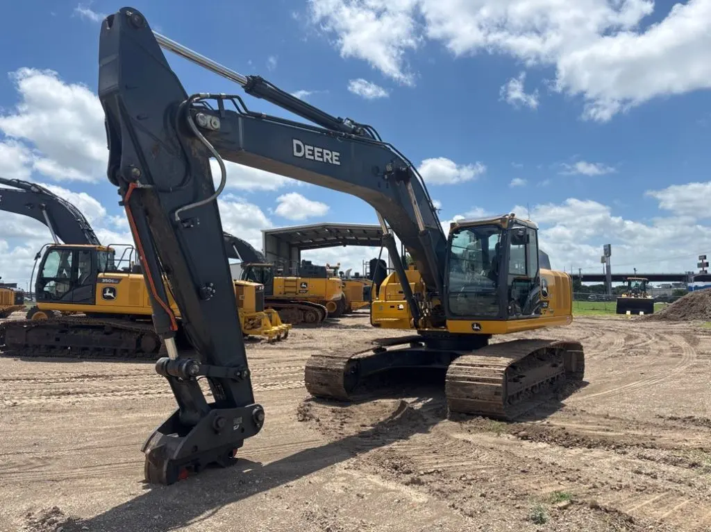 2023 John Deere 250P