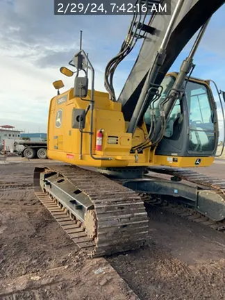 2022 John Deere 245G