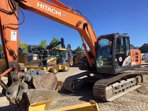 2016 Hitachi ZX160LC-5