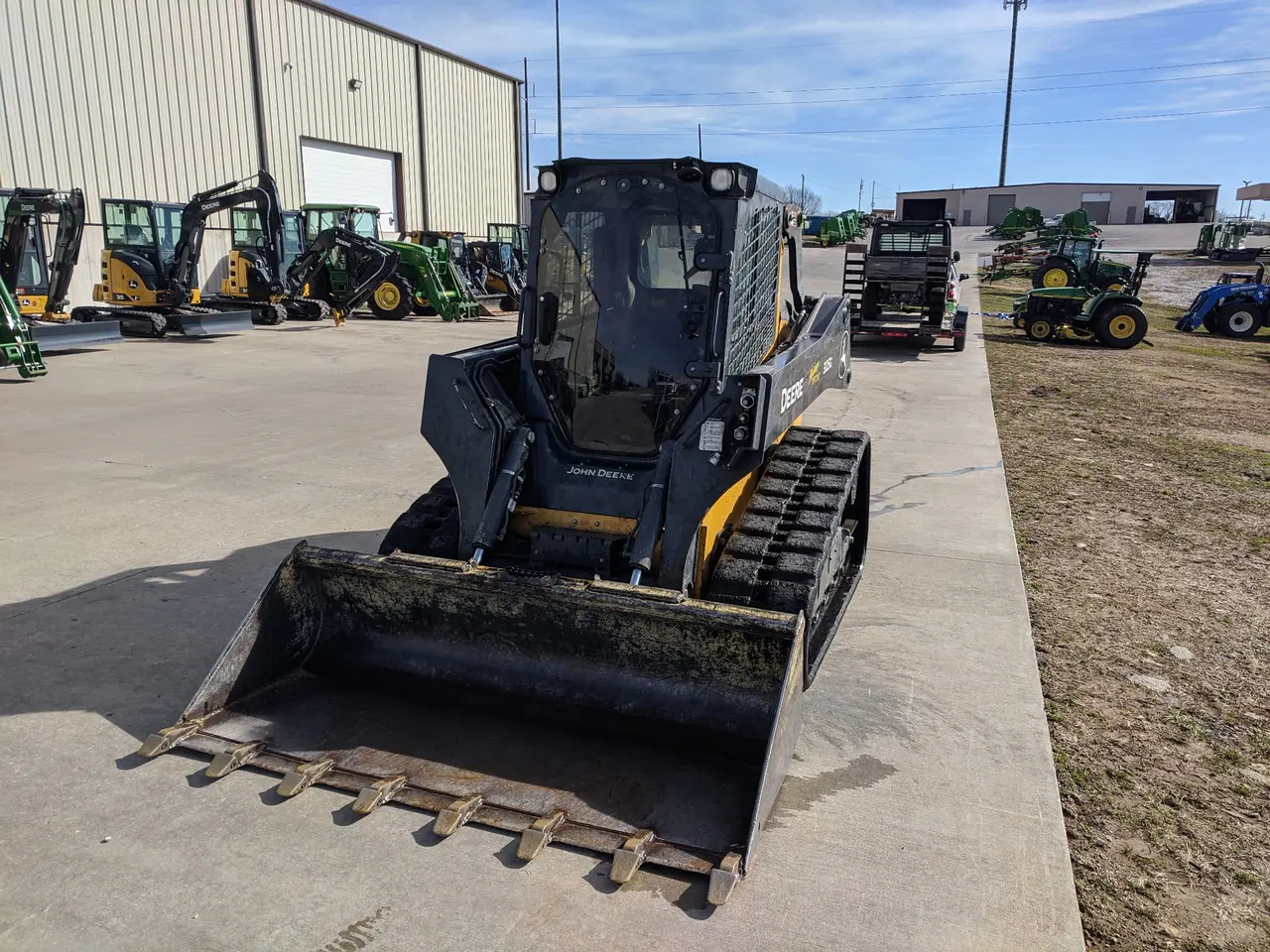 2024 John Deere 325G