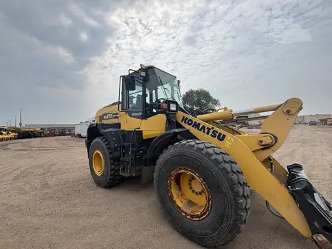 2018 Komatsu WA270-8