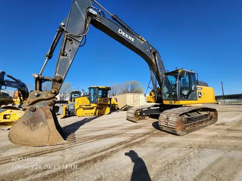 2022 John Deere 300GLC