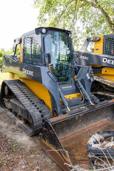 2023 John Deere 325G