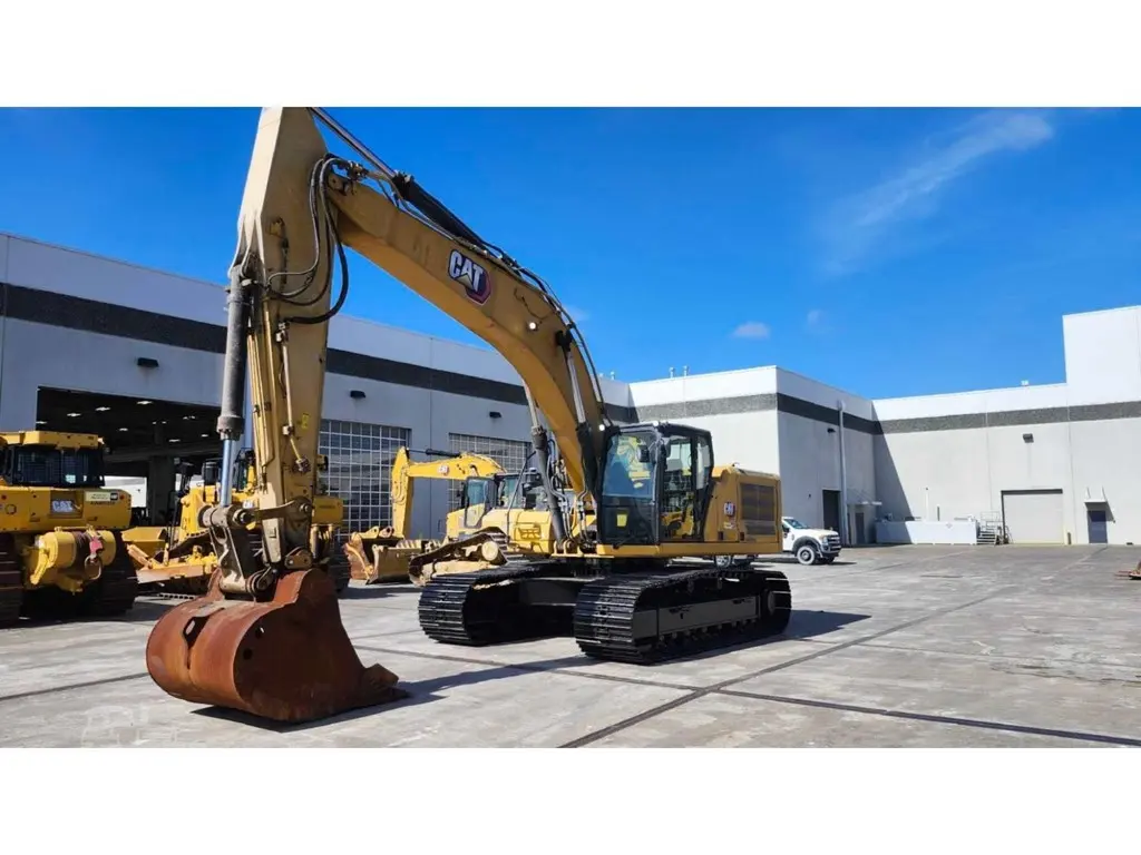 2023 Caterpillar 336