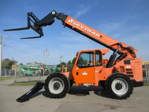 2017 SkyTrak 10054