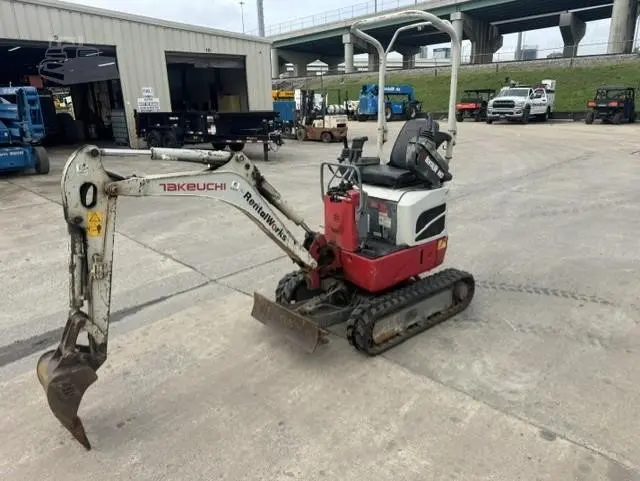 2016 Takeuchi TB210R