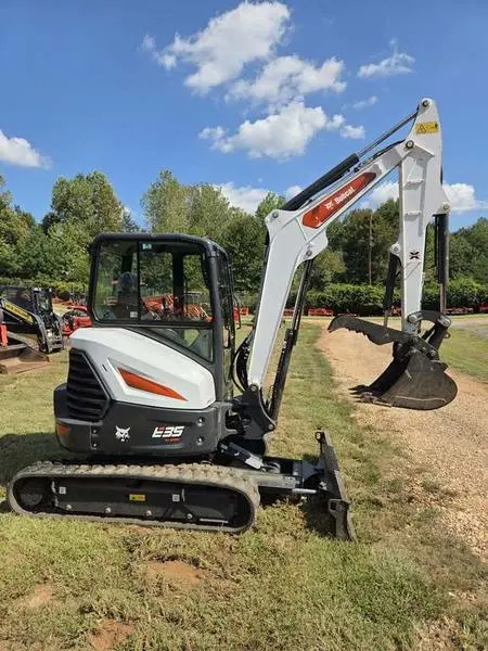 2025 Bobcat E35