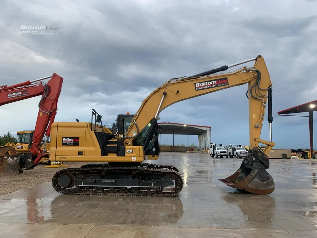 2021 Caterpillar 320