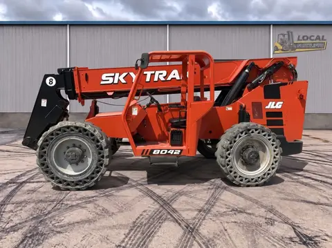 2017 SkyTrak 8042