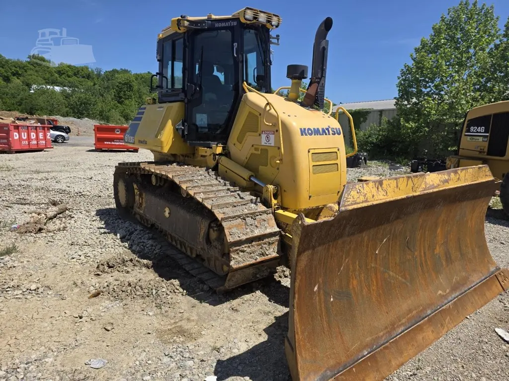 2017 Komatsu D61EXI-23