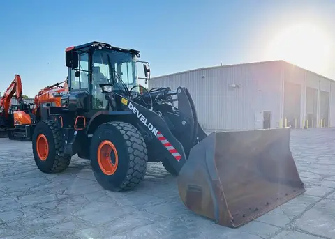 2023 Develon DL280-7