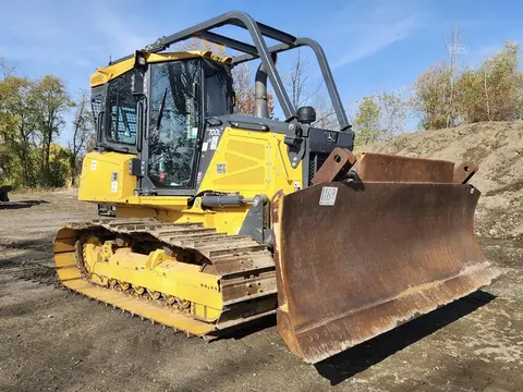 2023 John Deere 700L LGP