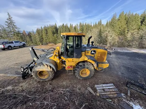 2019 John Deere 544L