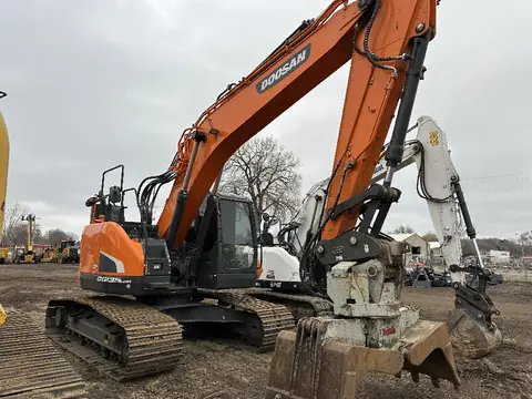 2021 Doosan DX235LCR-5
