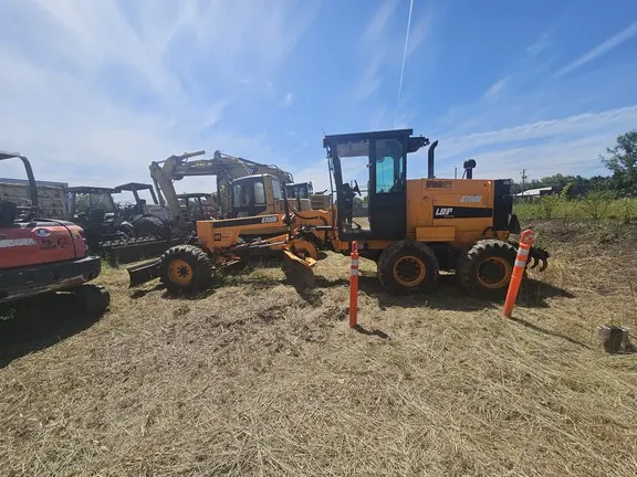 2021 LeeBoy G700B