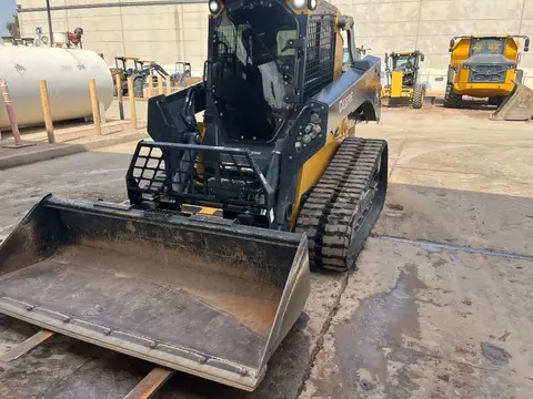 2025 John Deere 335P