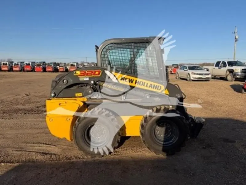 2025 New Holland L320