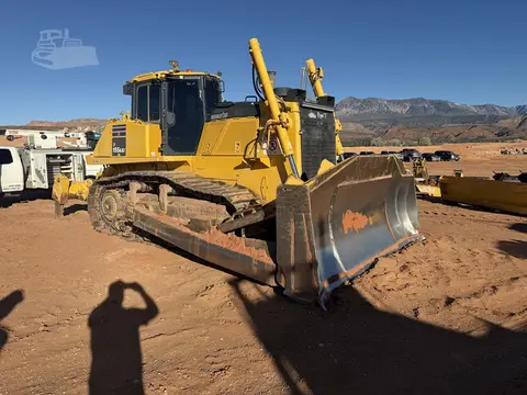 2022 Komatsu D155AXI-8