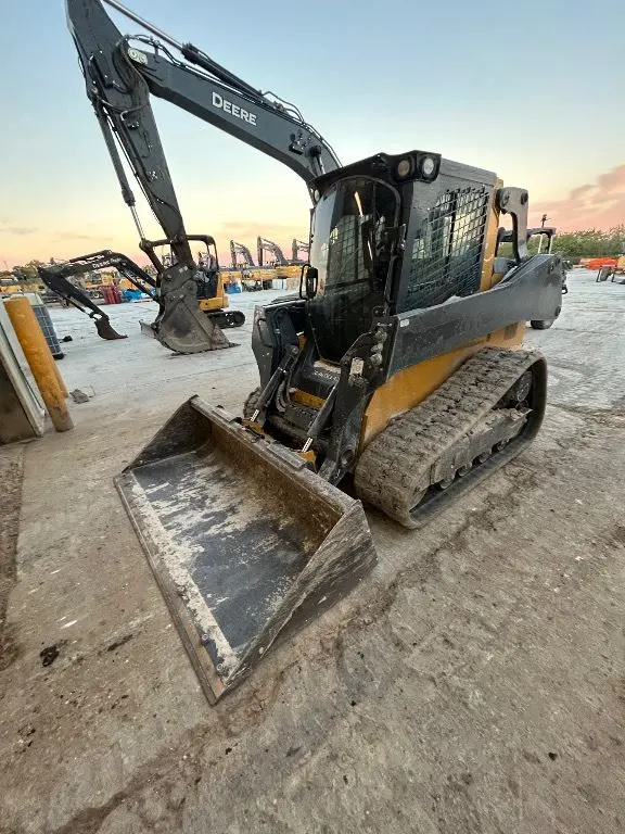 2023 John Deere 325G