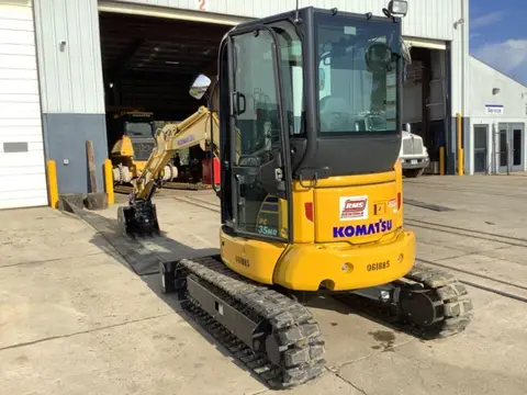 2022 Komatsu PC35MR-5