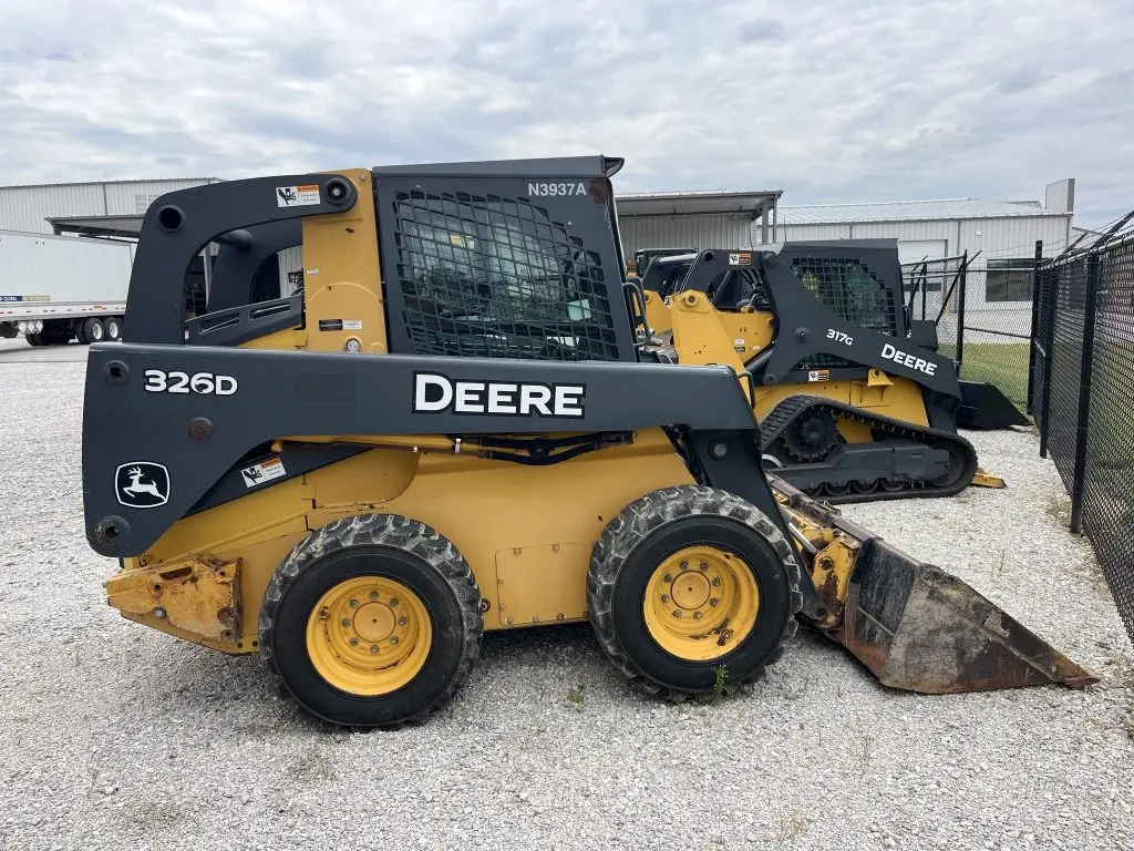2011 John Deere 326D