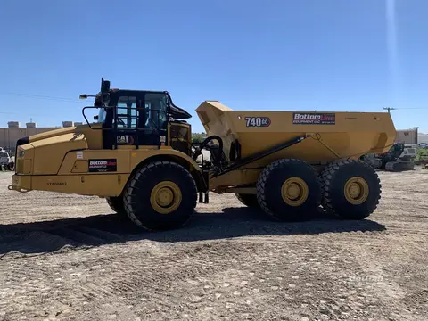 2021 Caterpillar 740 GC