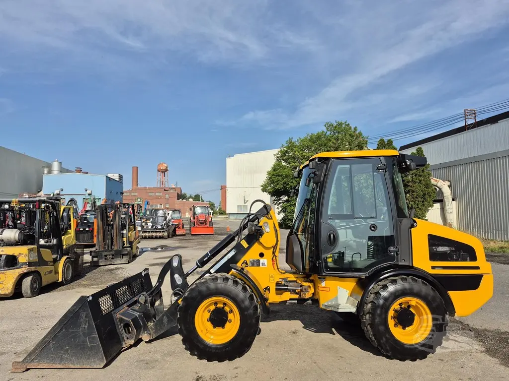 2022 JCB 407