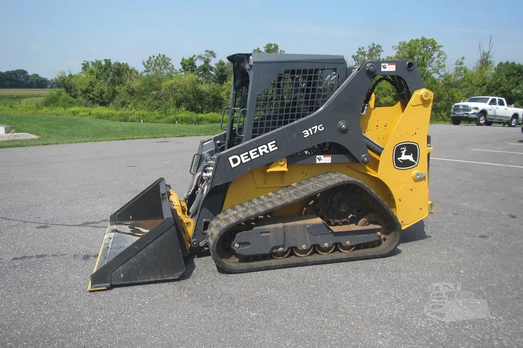 2024 John Deere 317G