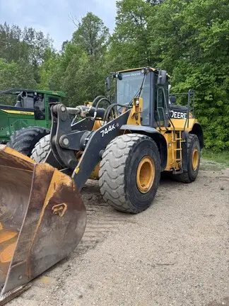 2018 John Deere 744K