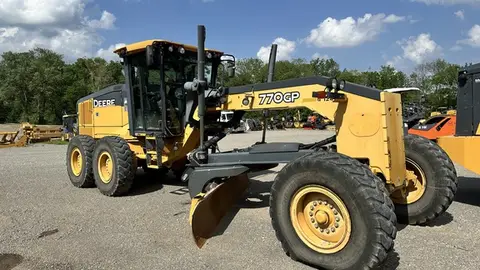 2016 John Deere 770G