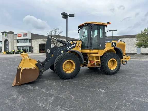 2019 John Deere 544L