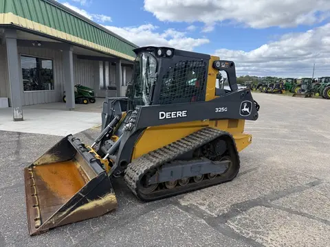 2025 John Deere 325G