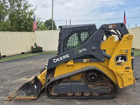 2023 John Deere 317G