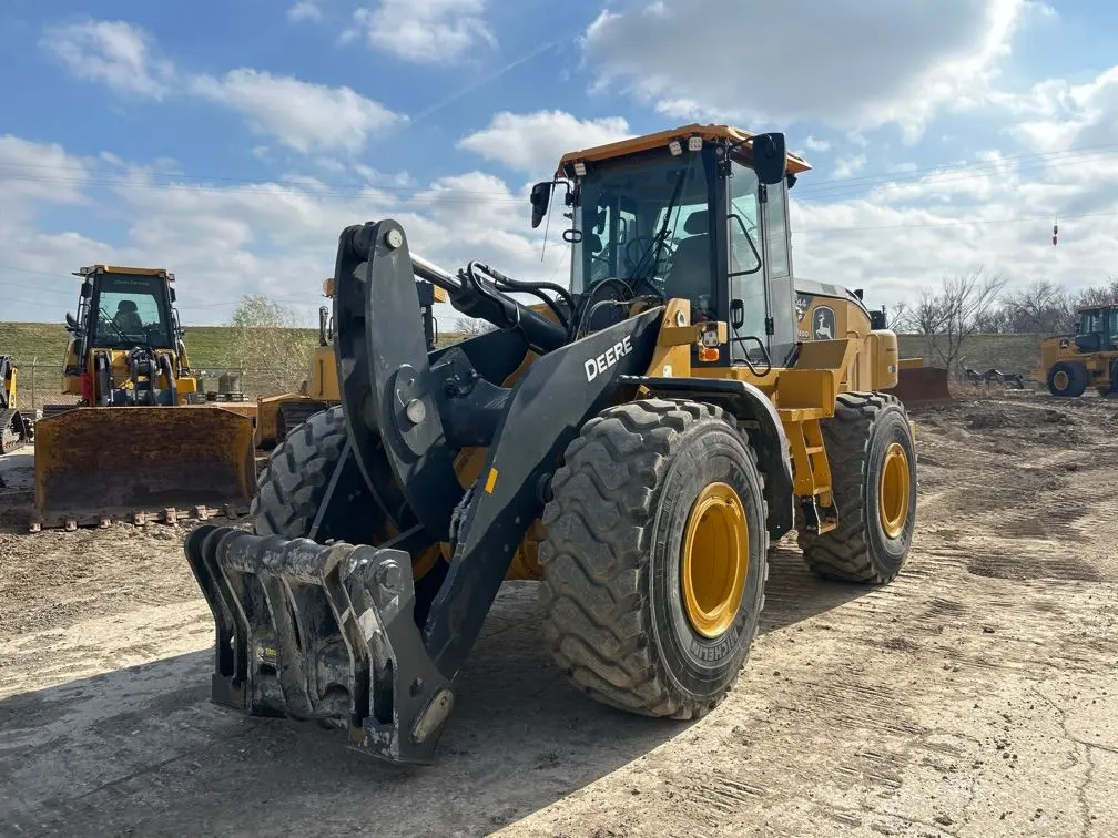 2023 John Deere 644P