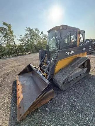 2022 John Deere 325G