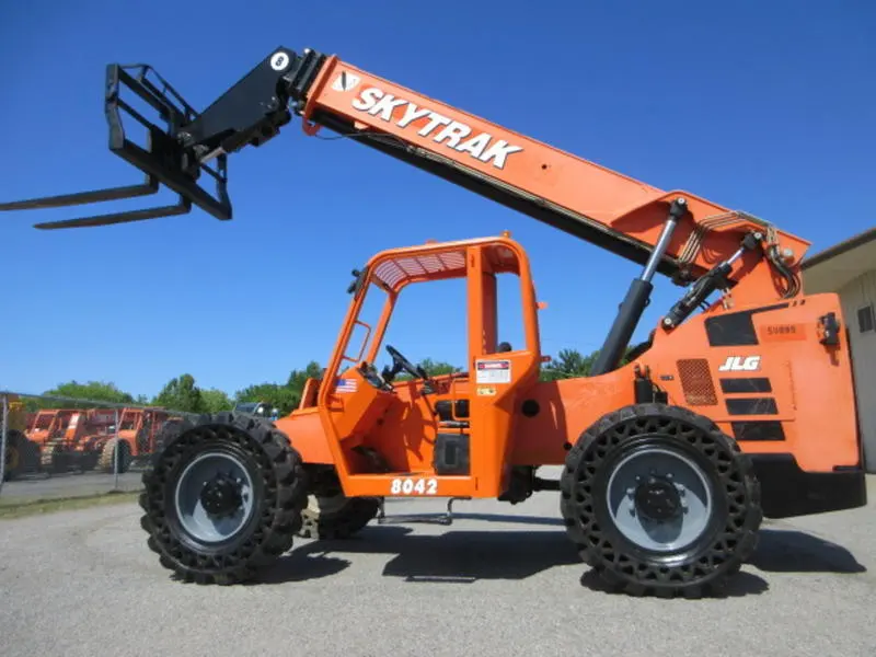 2017 SkyTrak 8042